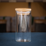 Stikla trauks (5,5x11 cm, apmēram 0,2 l) beztaras produktiem, ar bambusa vāku
