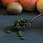 Bioloģiskas spirulīnas un hlorellas maisījuma tabletes