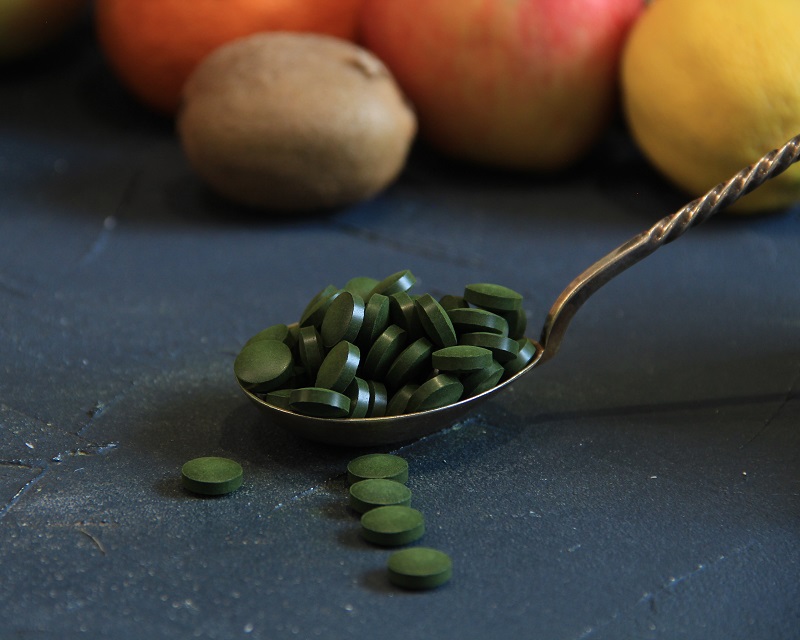 Bioloģiskas spirulīnas un hlorellas maisījuma tabletes Bioloģiskas spirulīnas un hlorellas maisījuma tabletes