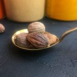 mlenais kardamons
